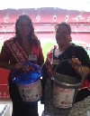 Arsenal fans help 'Building for Babies'